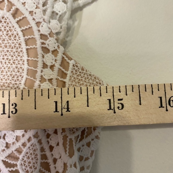 Eliza J White Eyelet Sheath Elegant Lace Mini Dress Bridal Shower 0P Petite - Picture 10 of 16